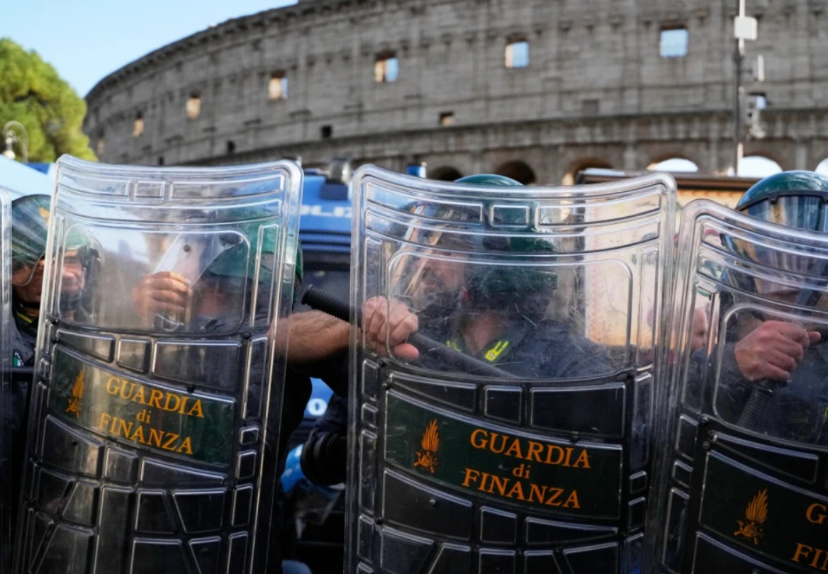 Italija strahuje od novih sukoba, policija i vojska izlaze na ulice