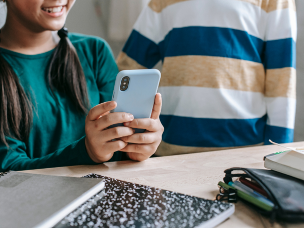 Italija zabranjuje mobitele srednjoškolcima