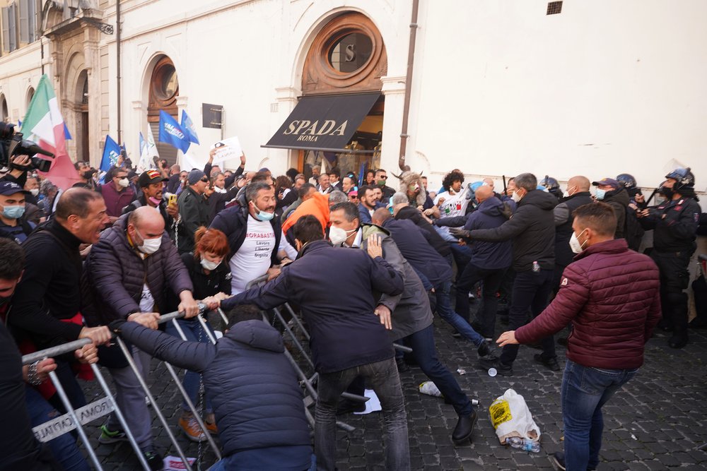 Italijanska policija blokirala proteste vlasnika restorana i teretana
