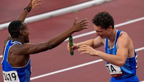 Italijanska štafeta u foto-finišu do zlata na 4x100