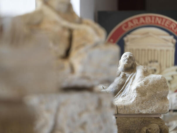 Italijanske vlasti razotkrile ilegalno iskopavanje, zaplijenjeni artefakti vrijedni 8 miliona eura