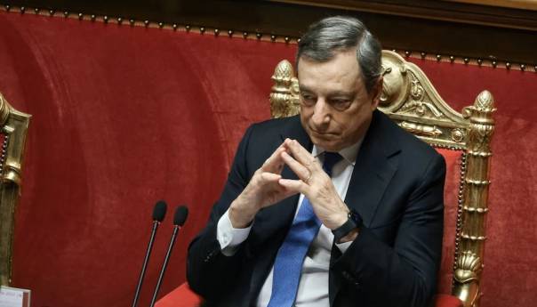 Italijanski premijer Mario Draghi podnio ostavku