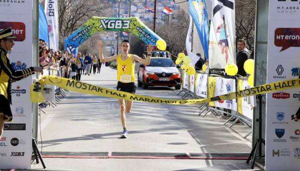 Ivan Dračar i Zoe Hamel pobjednici Mostarskog polumaratona