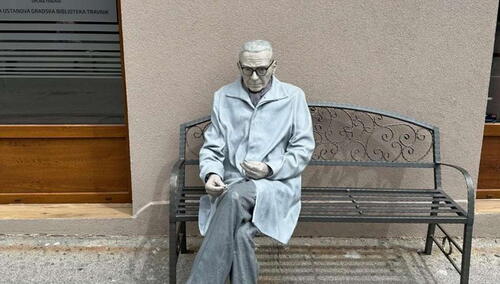Ivo Andrić u Travniku ponovno dobio svoje prepoznatljive naočale