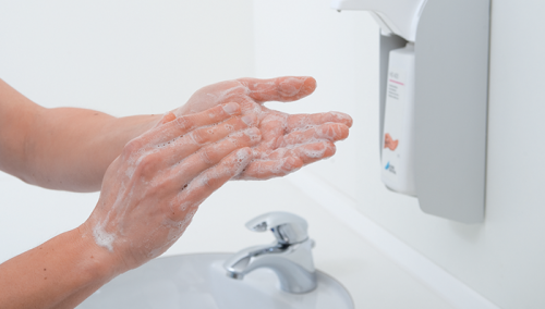 Iz bolnice u Engleskoj posjetioci masovno kradu sredstva za dezinfekciju