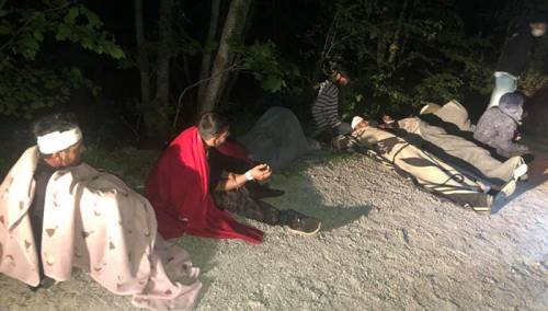 Iz jame kod Bihaća izvučeno 11 migranata
