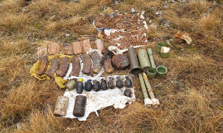 Iz jame Zvetaljka uklonjena veća količina minsko-eksplozivnih naprava