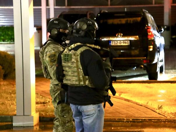 Iz koje strane zemlje su specijalci koji čuvaju Dodika