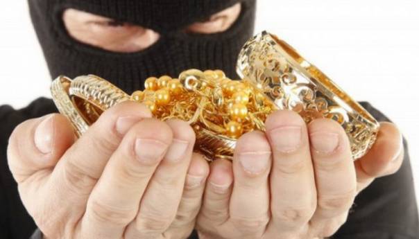 Iz kuće ukradeni novac i nakit vrijedni 26.000 KM