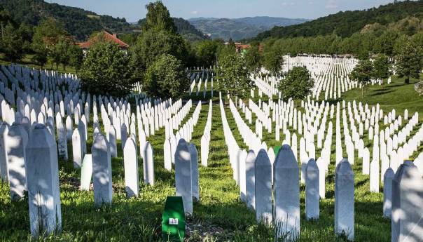 Iz MC Srebrenica pojasnili šta znači Schmidtova odluka