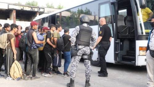 Iz objekta Krajina metala u Bihaću izmještena 253 migranta