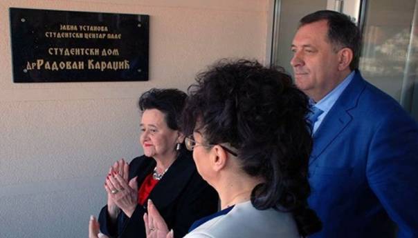 Iz RS poručuju: Nema skidanja Karadžićeve ploče