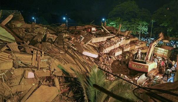 Iz ruševina izvučeno više od 60 preživjelih