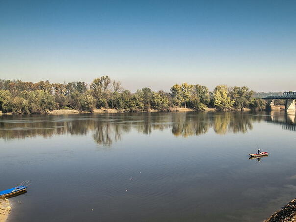 Iz Save izvučeno vozilo i beživotno tijelo muškarca iz Brčkog