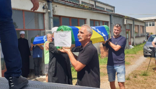 Iz Šejkovače ispraćeni posmrtni ostaci žrtava iz Prijedora