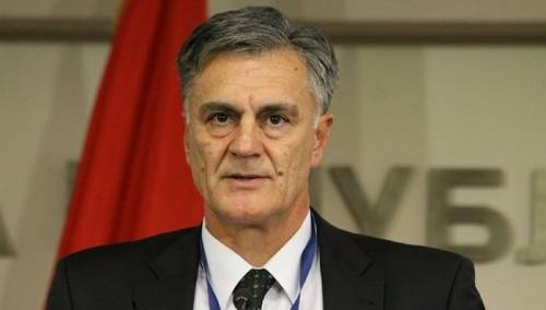 Iz SNSD-a pozivaju Schmidta da smijeni Komšića