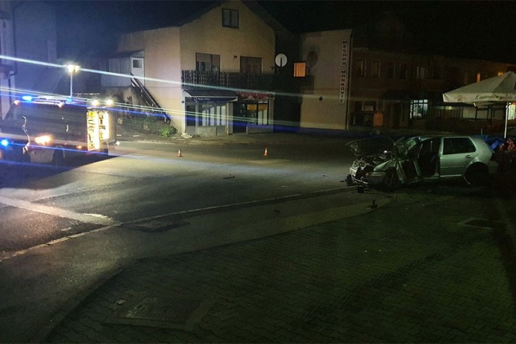 Iz UKC RS otpušteni vozač i suvozač povrijeđeni u nesreći u Prnjavoru