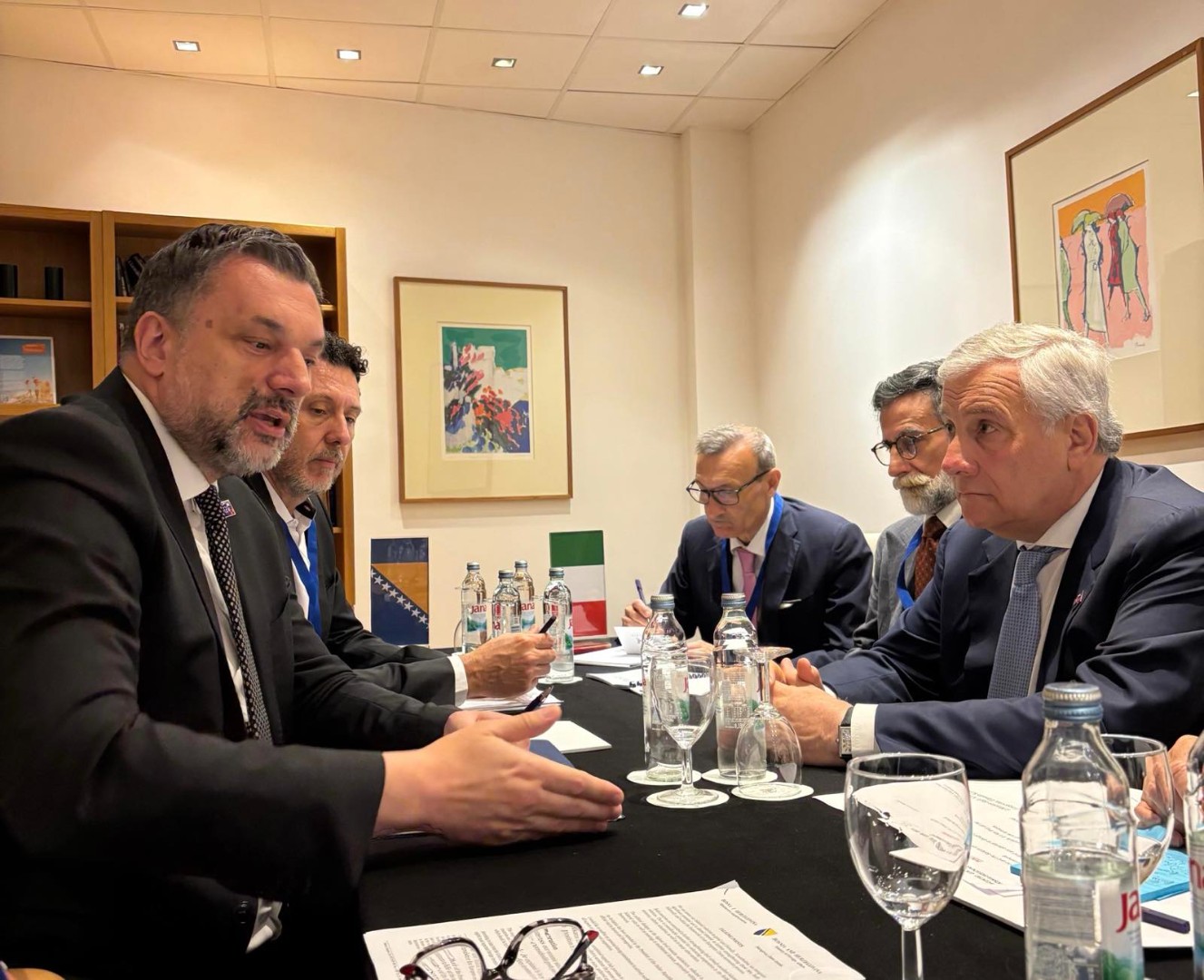 Iza zatvorenih vrata: O čemu su razgovarali Konaković i Tajani