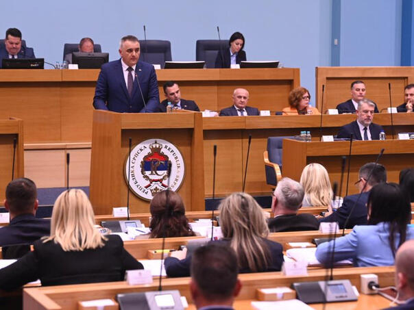 Izabrana nova Vlada RS, na čelu Savo Minić