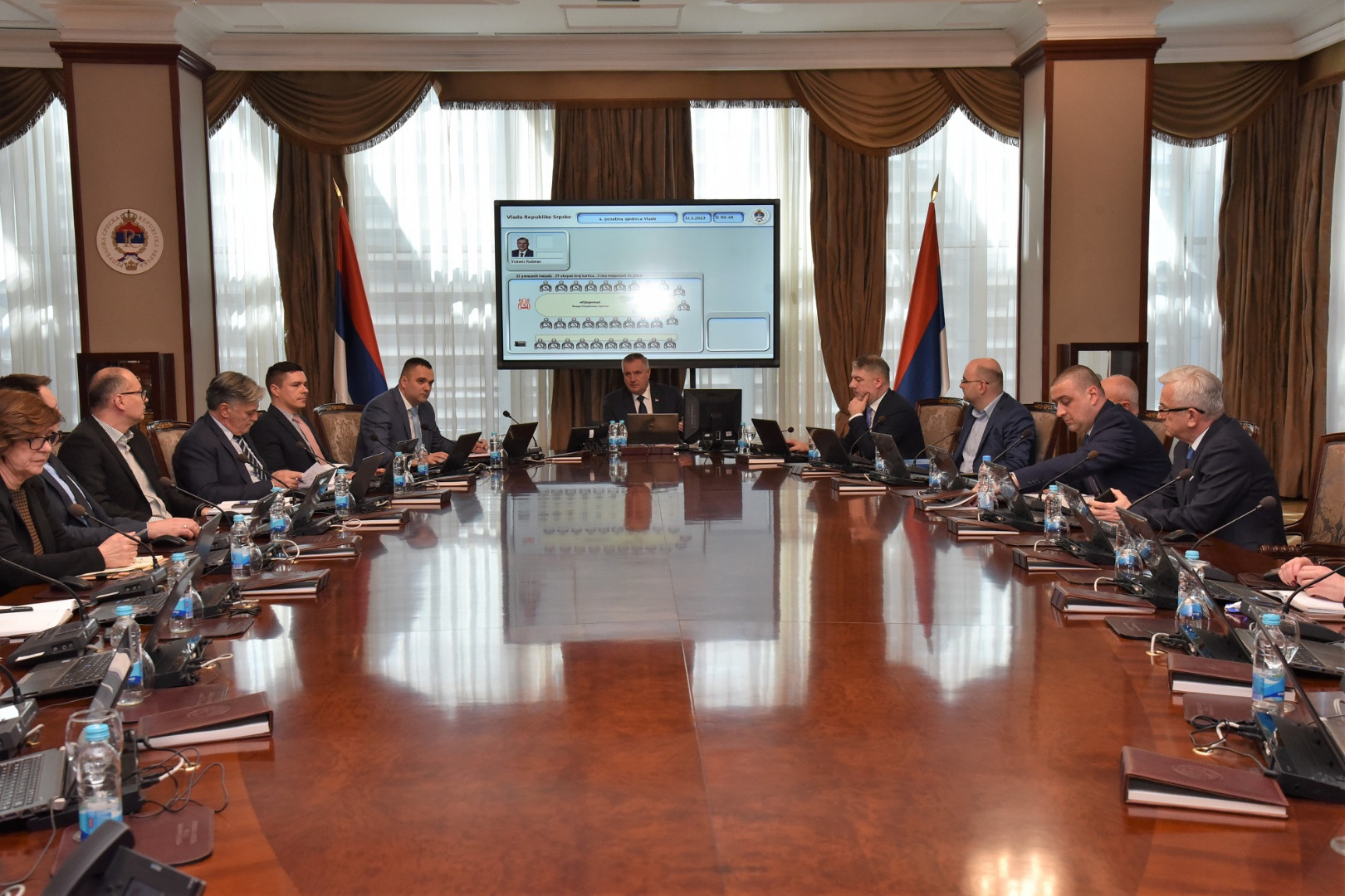Izabrana tri nova ministra, kompletirana Vlada RS