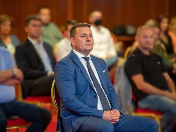 Izabrano novo rukovodstvo i članovi Predsjedništva SDBiH
