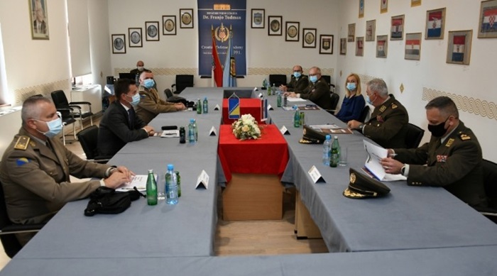 Izaslanstvo MO i OSBiH posjetilo Ministarstvo obrane Republike Hrvatske