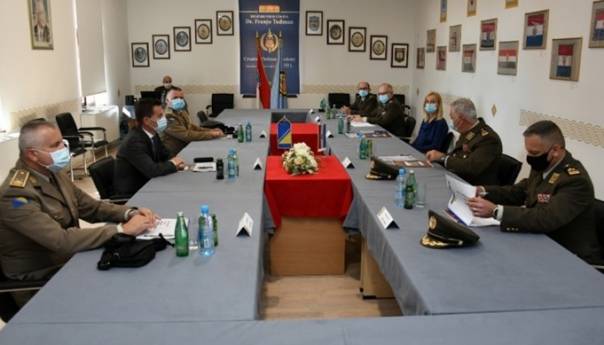 Izaslanstvo MO i OSBiH posjetilo Ministarstvo obrane Republike Hrvatske