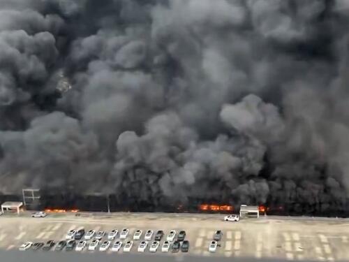 Novi snimci iz Kine nakon velikog požara u fabrici automobila