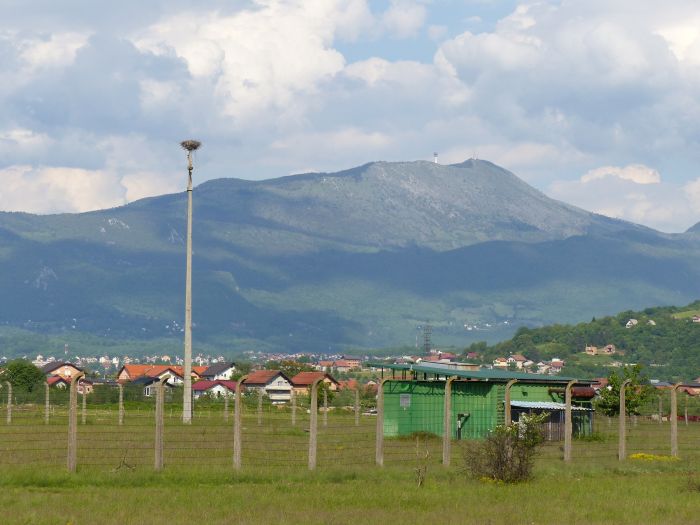 Izbio veliki požar kod Sarajeva, vatrogasci na terenu