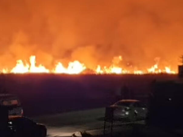 Izbio veliki požar u Grudama, mještani spašavaju svoje objekte