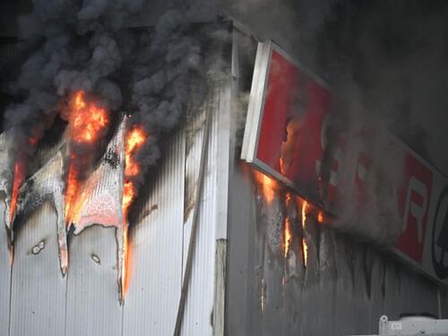 Izbio veliki požar u Sparu u Sloveniji