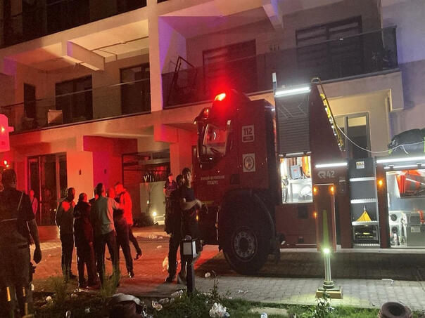 Izbio veliki požar u zgradi, među poginulima i beba