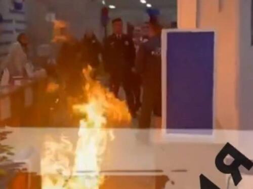 Izbori u Rusiji: Ljudi bacaju Molotovljeve koktele na glasačka mjesta