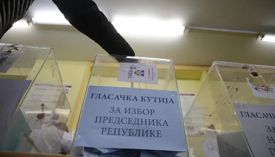 Izbori u Srbiji: Do 16 sati glasalo 41,56 posto birača, prve prijave zbog incidenata