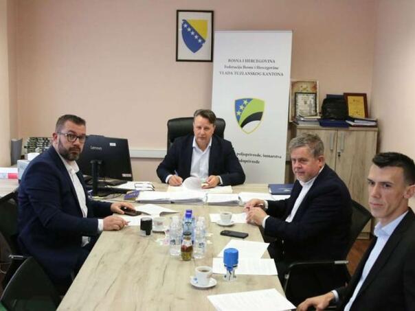 Izdvojeno skoro 200 hiljada KM za vodosnadbijevanje Lukavca i Srebrenika