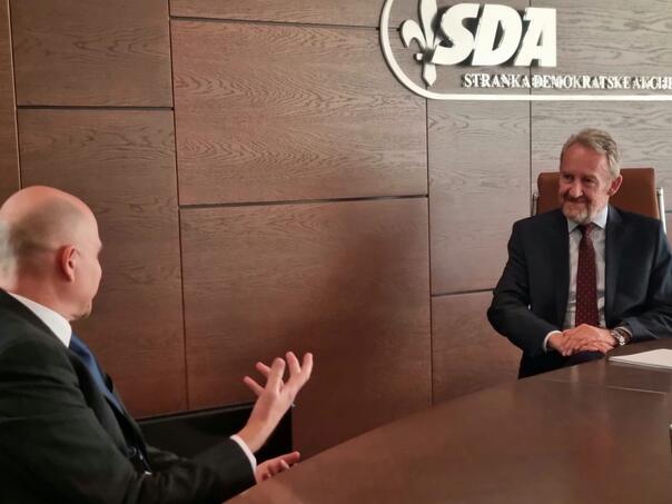 Izetbegović ambasadoru Mađarske: Podrška Dodiku izaziva nepovjerenje