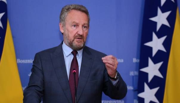 Izetbegović: Blokirali ste sve i sad vam je kriva Turković jer je branila BiH