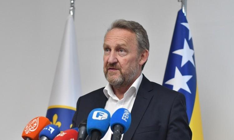 Izetbegović čestitao bh. košarkašicama na historijskom uspjehu