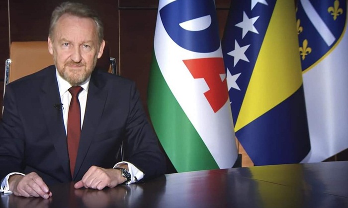 Izetbegović čestitao Dautoviću pobjedu na izborima u Travniku