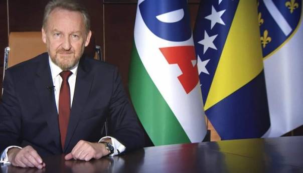 Izetbegović čestitao Dautoviću pobjedu na izborima u Travniku