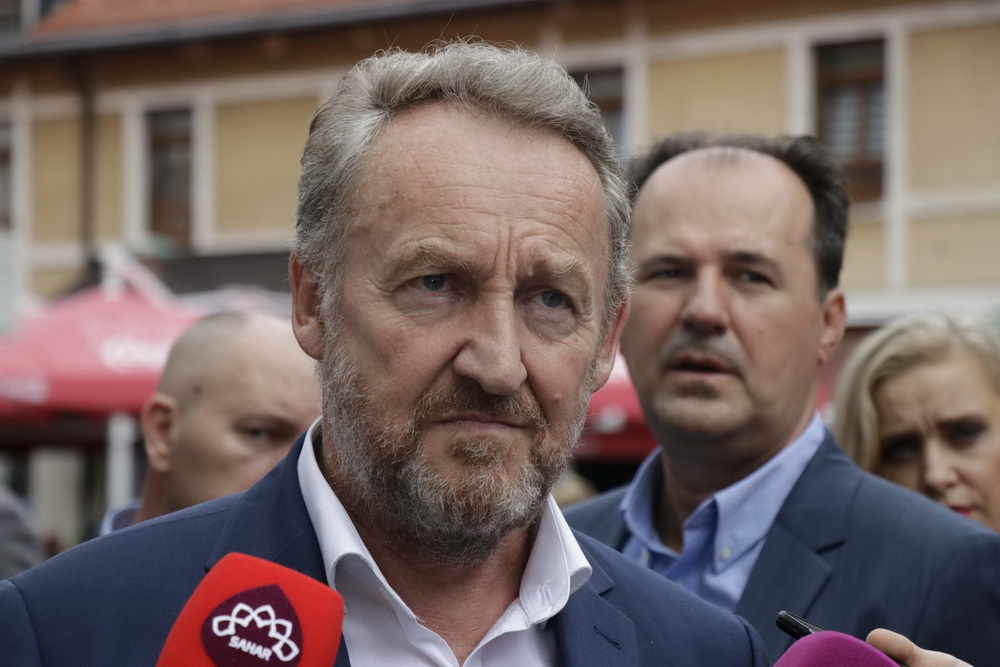 Izetbegović: Dodik se upustio u nešto što ne može da nadjača