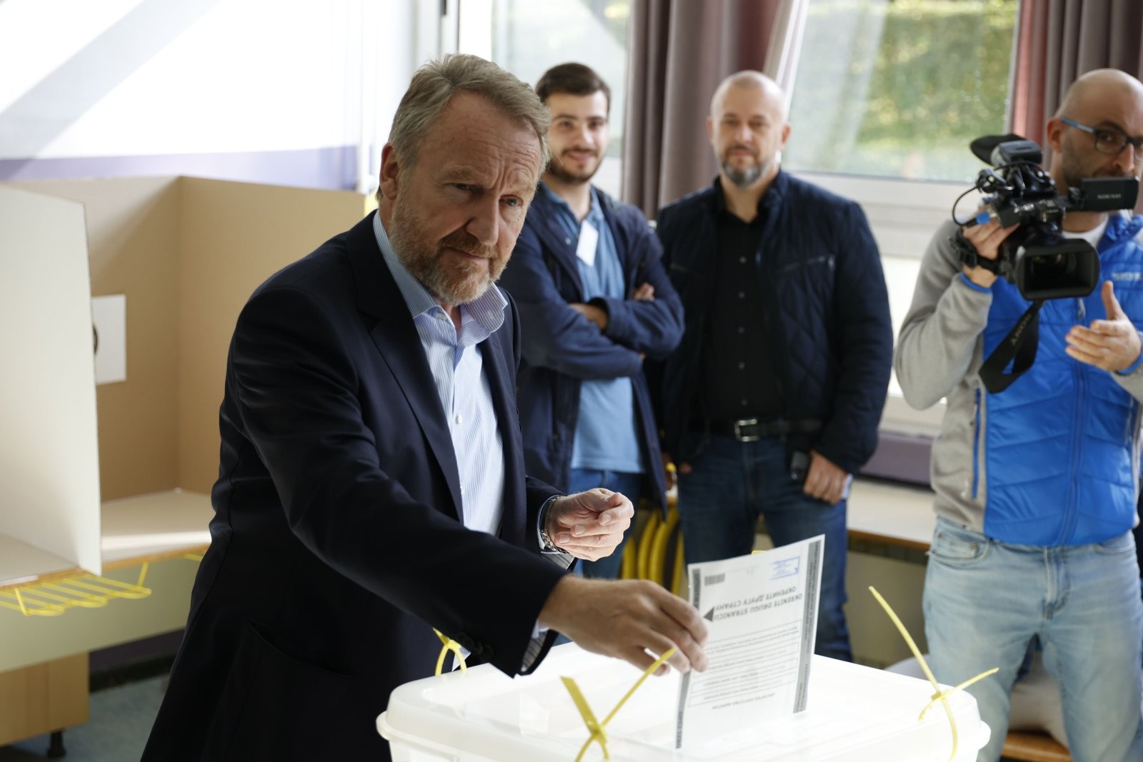 Izetbegović glasao u Sarajevu i najavio pobjedu