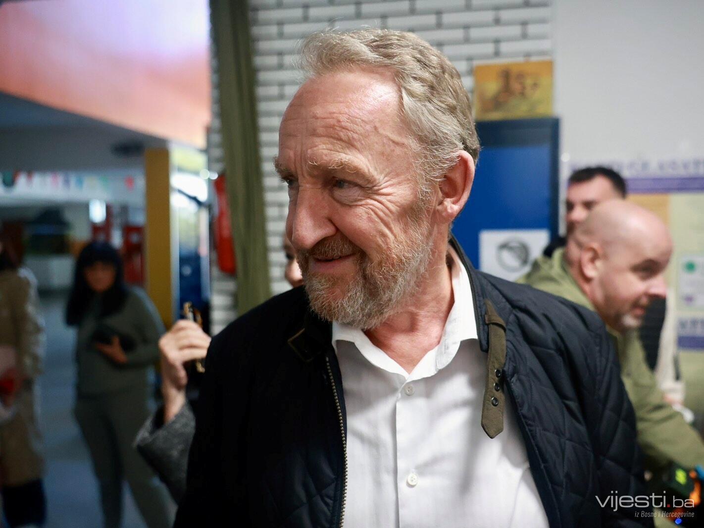 Izetbegović glasao u Sarajevu: Očekujem da narod odabere ono što je sigurno