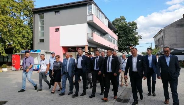 Izetbegović: Građani u Posavini su zadovoljni radom federalne Vlade