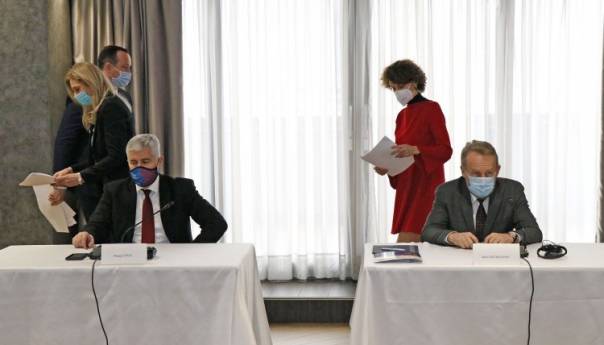 Izetbegović i Čović potpisali prioritete za ubrzanje EU puta