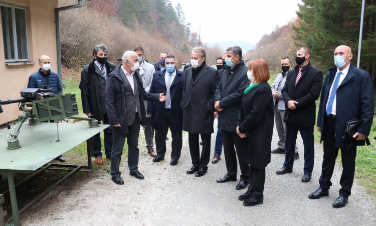 Izetbegović i Novalić u Bugojnu: Napredak namjenske industrije garant mira