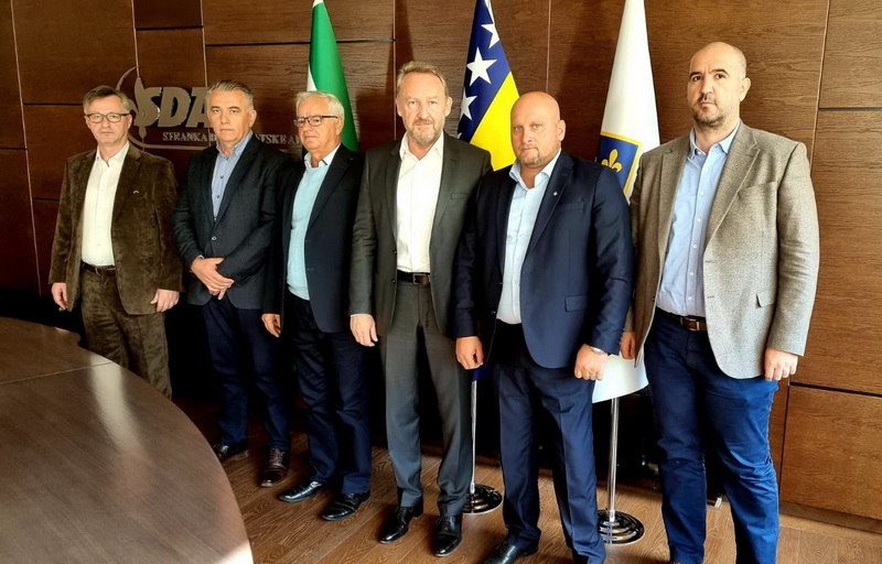 Izetbegović i Špago s predstavnicima boračkih udruženja Armije RBiH