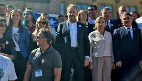 Izetbegović: Imamo dug prema žrtvama genocida