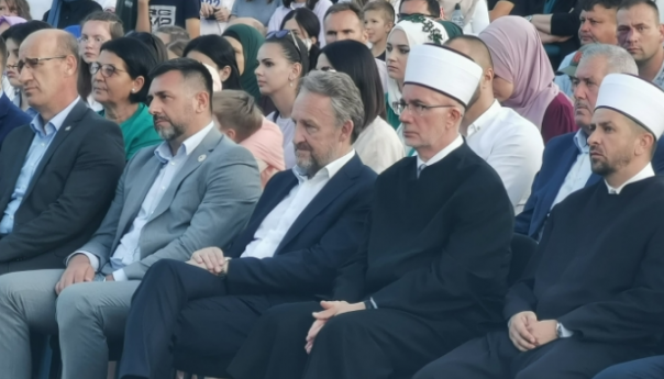 Izetbegović: Imamo šansu da snažno idemo ka članstvu u EU i NATO-u