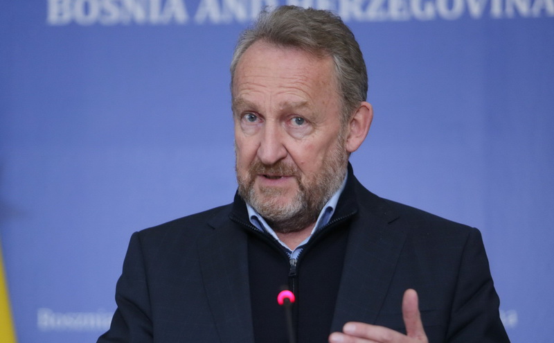 Izetbegović: Kineski respiratori u 40 zemalja svijeta, samo u FBiH problem